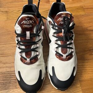 Nike sneakers size 9.5